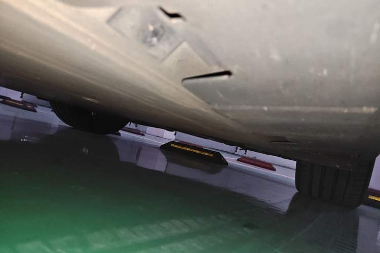 Used XPeng P7 2020 586E Chassis Rear Left