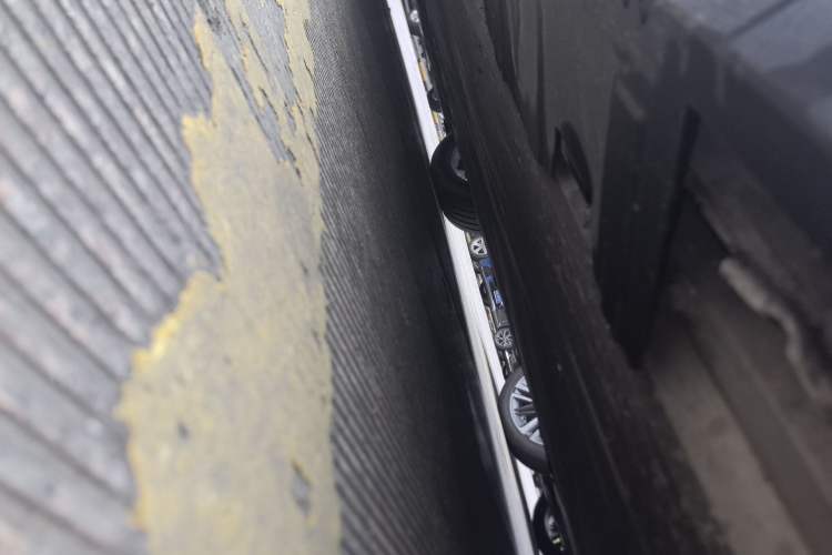 Used XPeng P7 2020 670N Chassis Rear Left