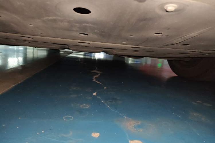Used XPeng P7 2020 670N Chassis Rear