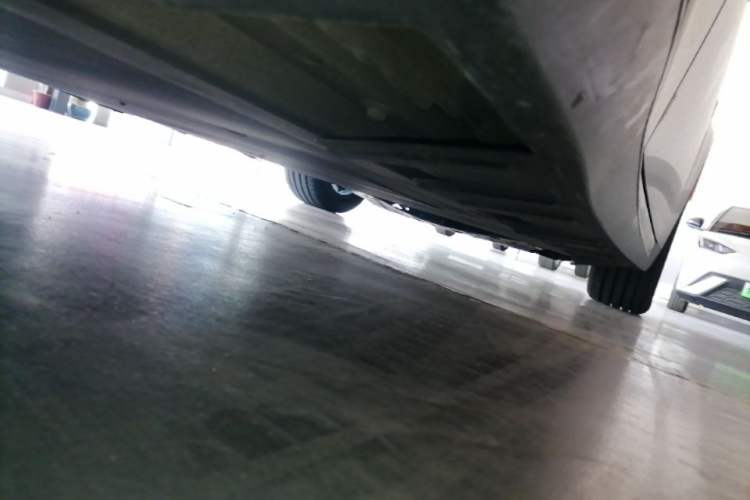 Used XPeng P7 2020 670N Chassis Rear Right