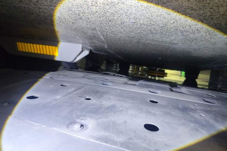 Used XPeng P7 2020 670N Chassis Rear