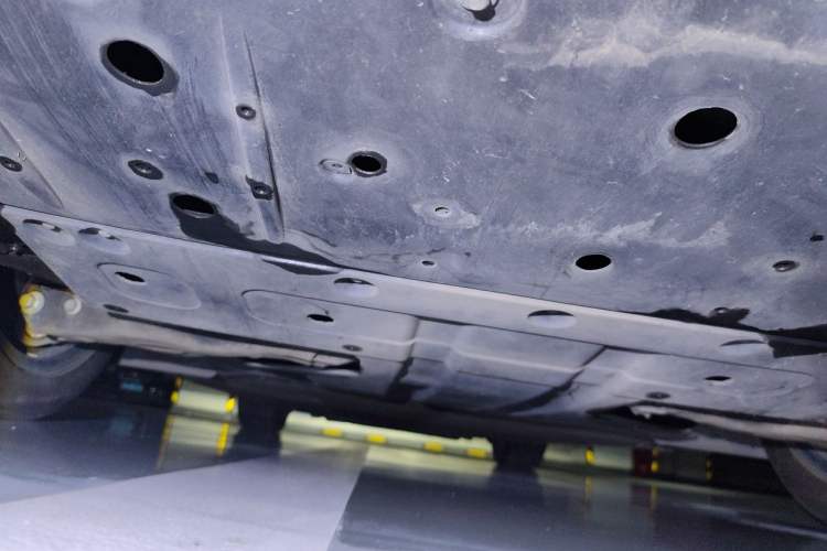 Used XPeng P7 2020 670N Chassis Rear