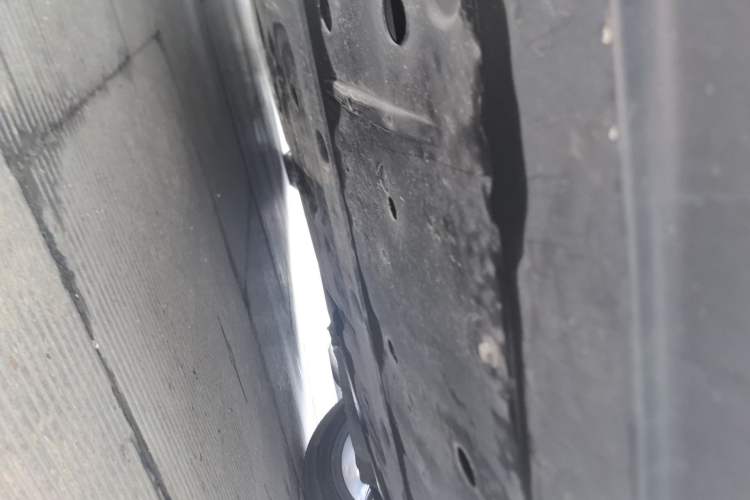 Used XPeng P7 2020 670N Chassis Rear