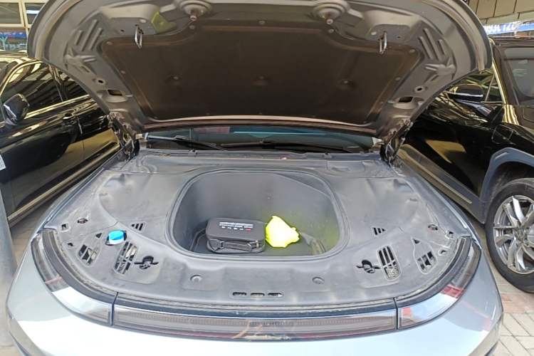 Used XPeng P7 2020 670N Engine Bay