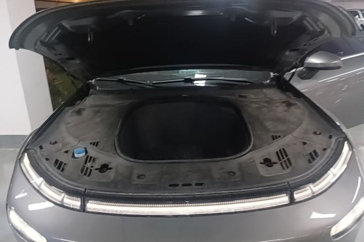 Used XPeng P7 2020 670E Engine Bay