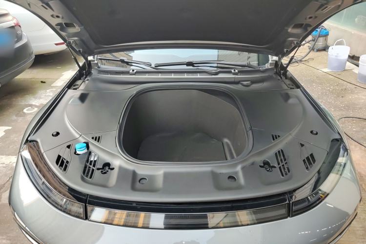 Used XPeng P7 2020 706G Engine Bay