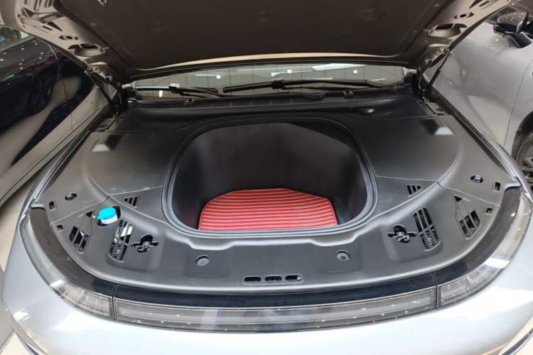 Used XPeng P7 2020 670N Engine Bay