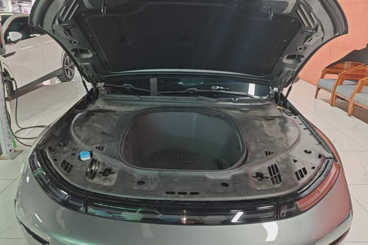 Used XPeng P7 2020 670E Engine Bay
