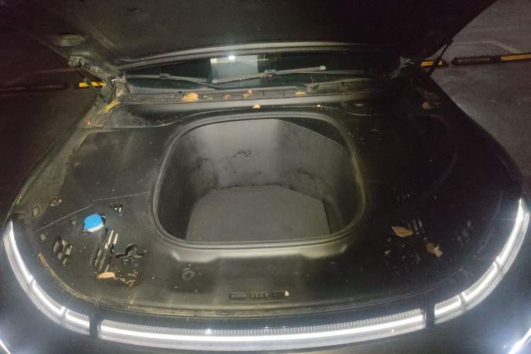 Used XPeng P7 2020 706G Engine Bay