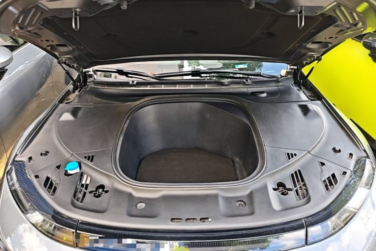 Used XPeng P7 2020 670N Engine Bay