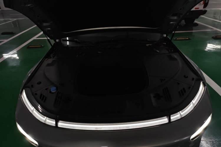 Used XPeng P7 2020 586E Engine Bay