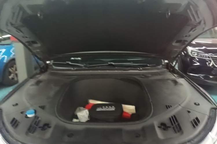 Used XPeng P7 2020 670N Engine Bay