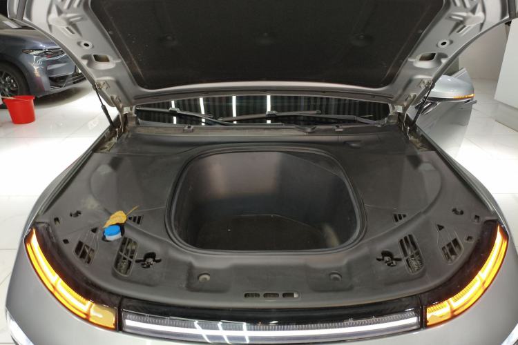 Used XPeng P7 2020 670N Engine Bay
