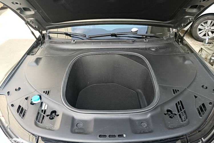 Used XPeng P7 2020 670N Engine Bay