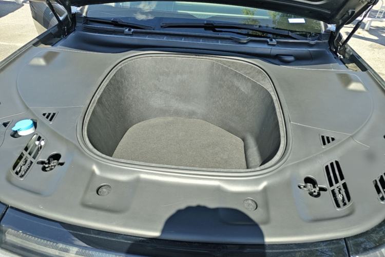 Used XPeng P7 2020 670N Engine Bay