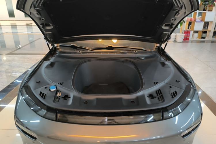 Used XPeng P7 2020 562N Performance Edition Engine Bay