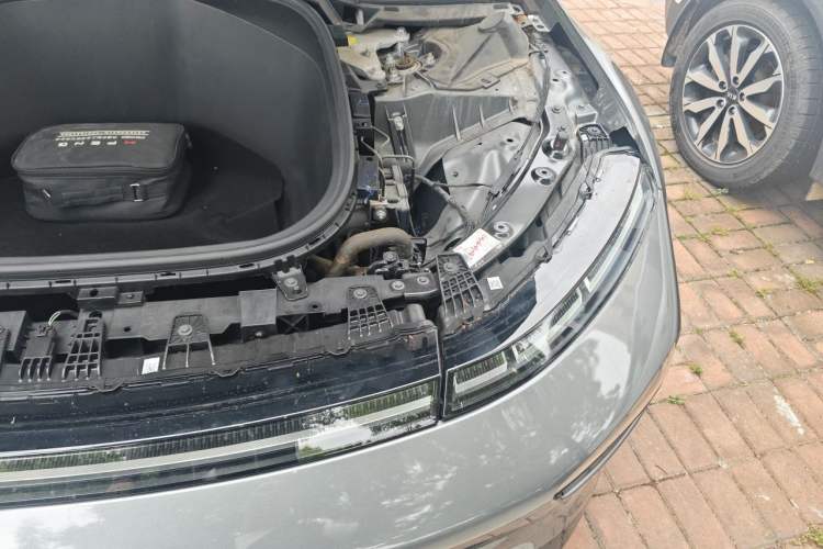 Used XPeng P7 2020 670E Engine Bay Left