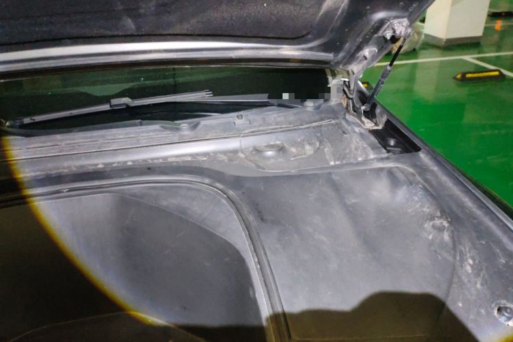 Used XPeng P7 2020 670N Engine Bay Left