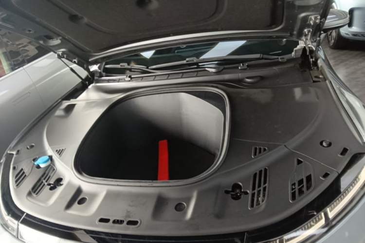 Used XPeng P7 2020 670N Engine Bay