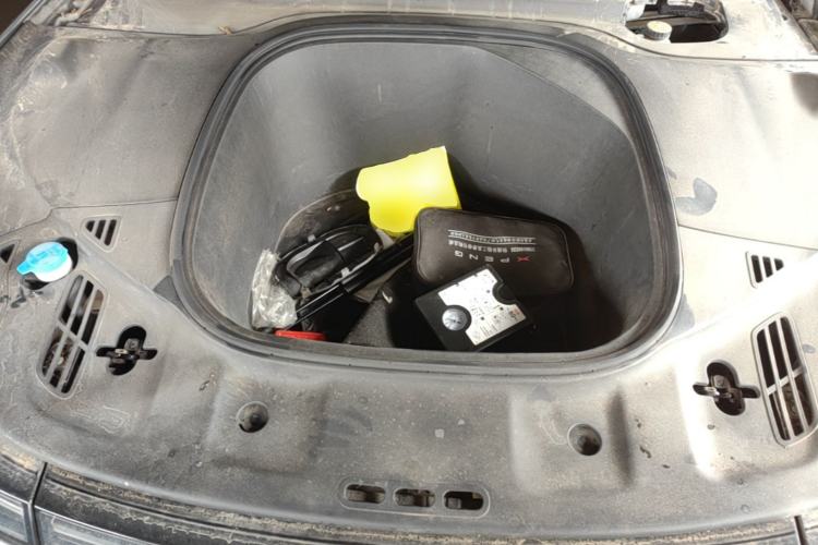 Used XPeng P7 2020 670N Engine Bay