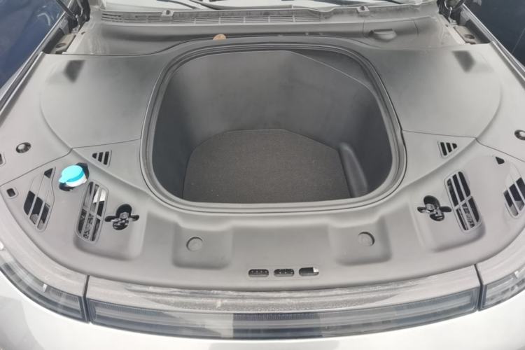 Used XPeng P7 2020 670E Engine Bay