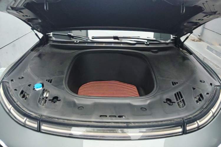 Used XPeng P7 2020 670E Engine Bay