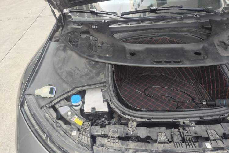 Used XPeng P7 2020 670N Engine Bay Right