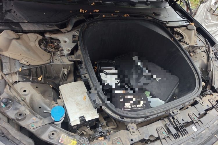 Used XPeng P7 2020 670N Engine Bay Right