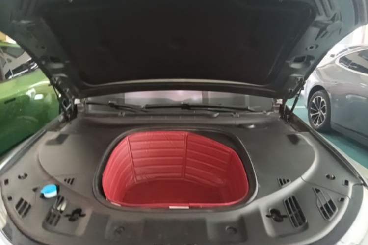 Used XPeng P7 2020 670N Engine Bay