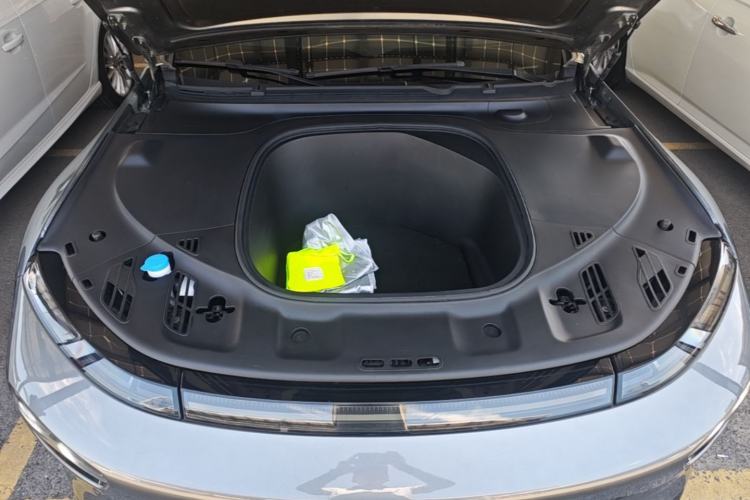 Used XPeng P7 2020 670N Engine Bay