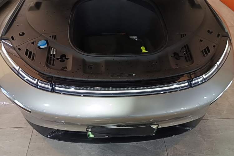 Used XPeng P7 2020 670N Engine Bay