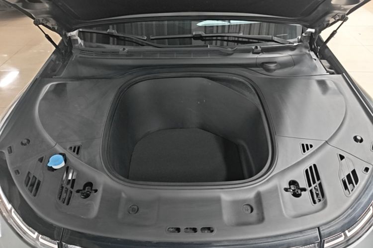 Used XPeng P7 2020 670E Engine Bay