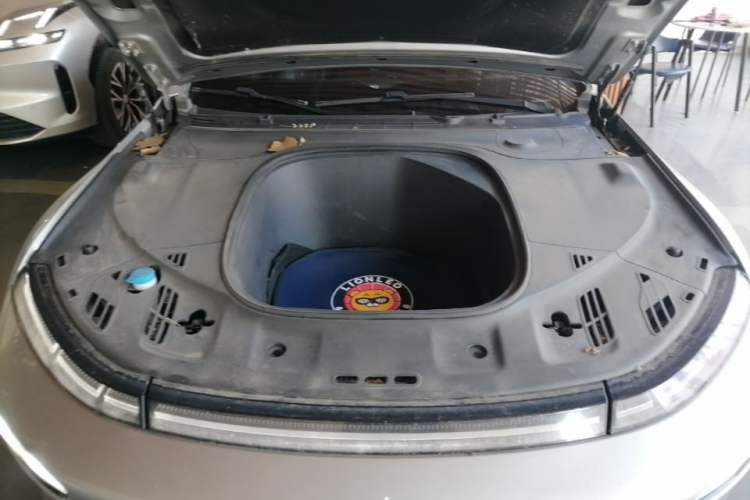 Used XPeng P7 2020 670N Engine Bay