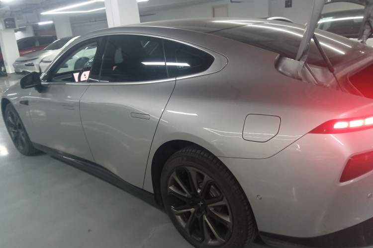 Used XPeng P7 2020 586E Exterior 3