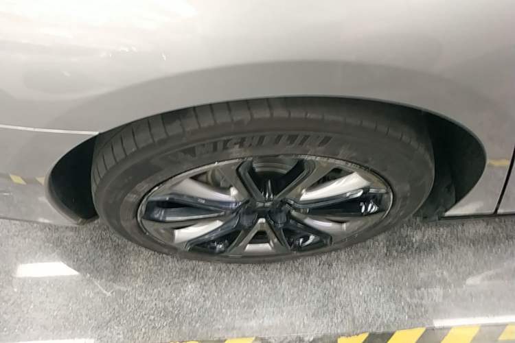 Used XPeng P7 2020 670E Exterior 5