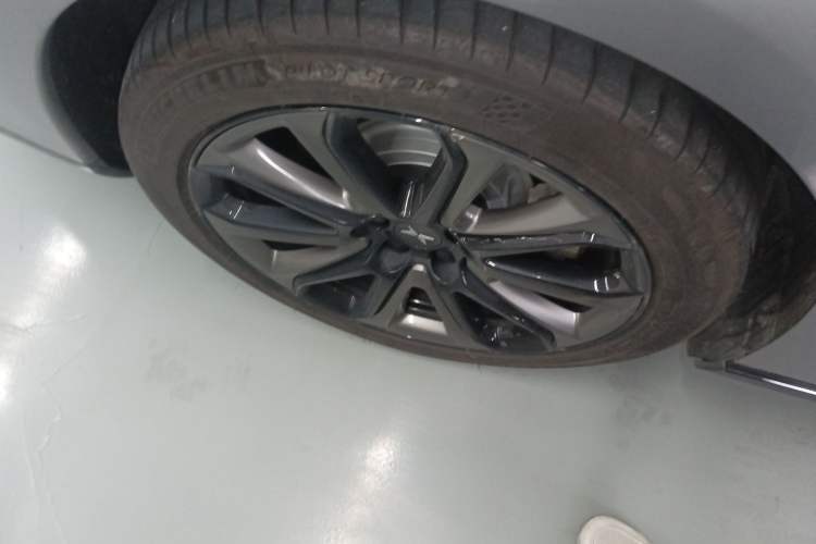 Used XPeng P7 2020 670E Exterior 8
