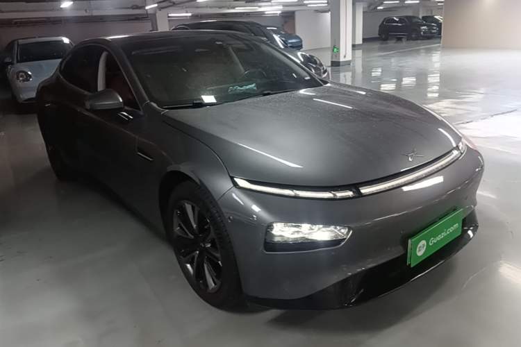 Used XPeng P7 2020 670E Front Right 45 Deg