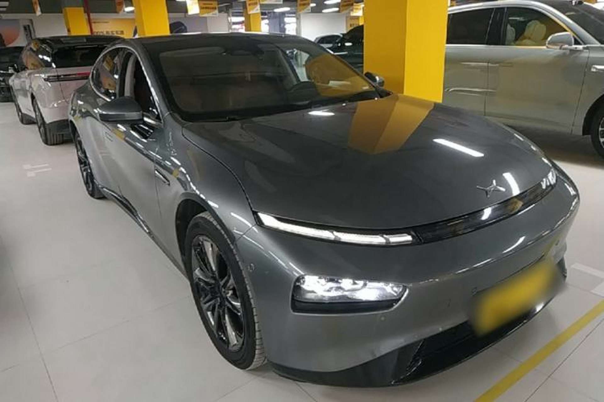 Used XPeng P7 2020 586N Front Right 45 Deg
