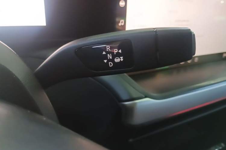 Used XPeng P7 2020 670E Gear Lever