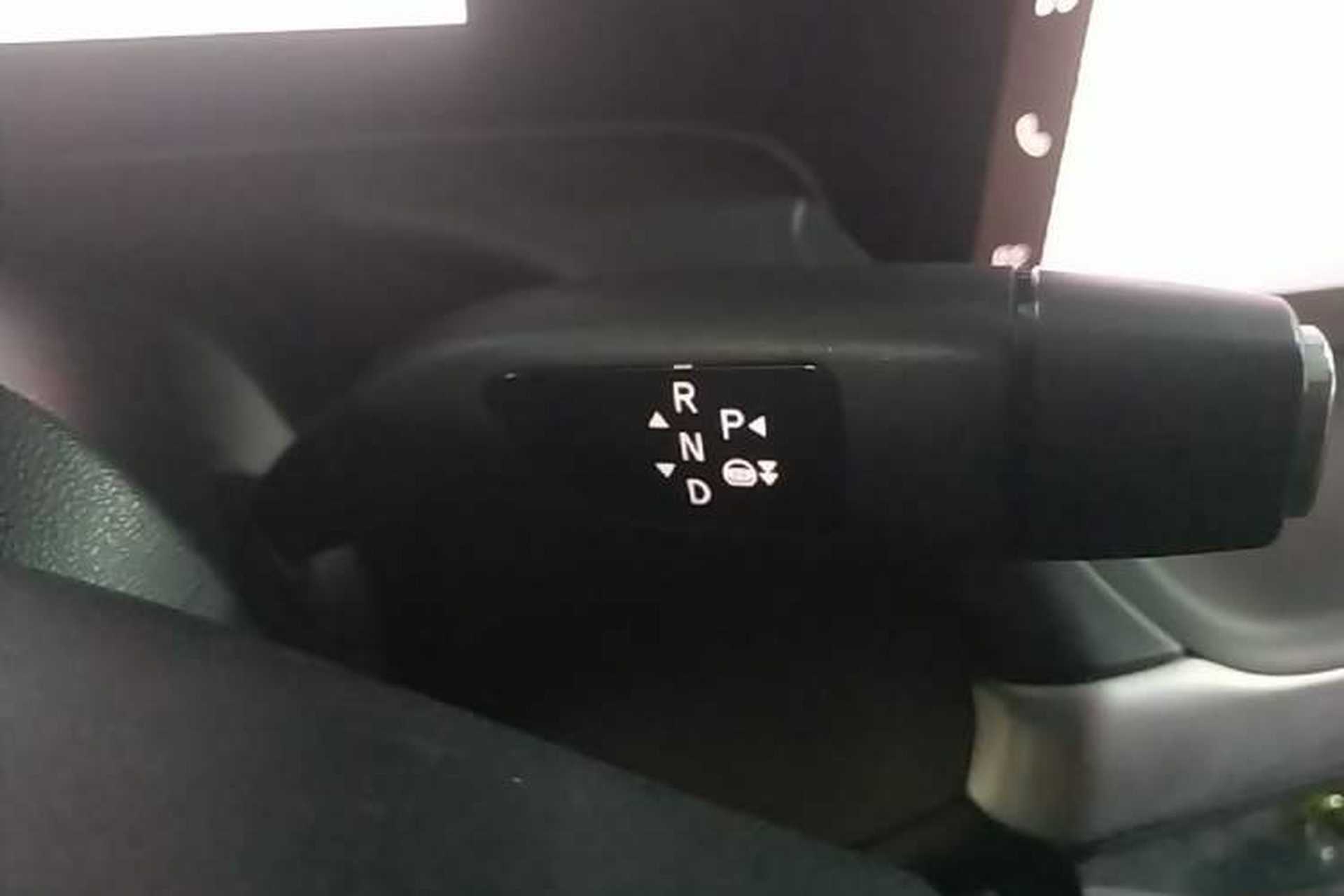 Used XPeng P7 2020 586N Gear Lever