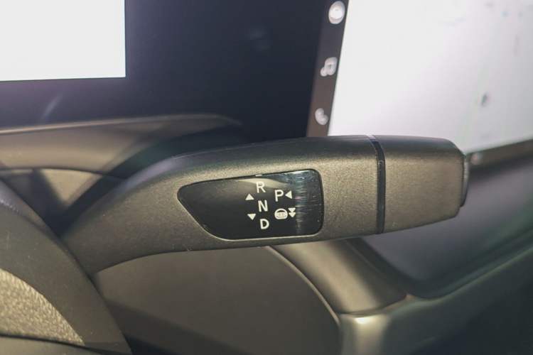 Used XPeng P7 2020 670E Gear Lever