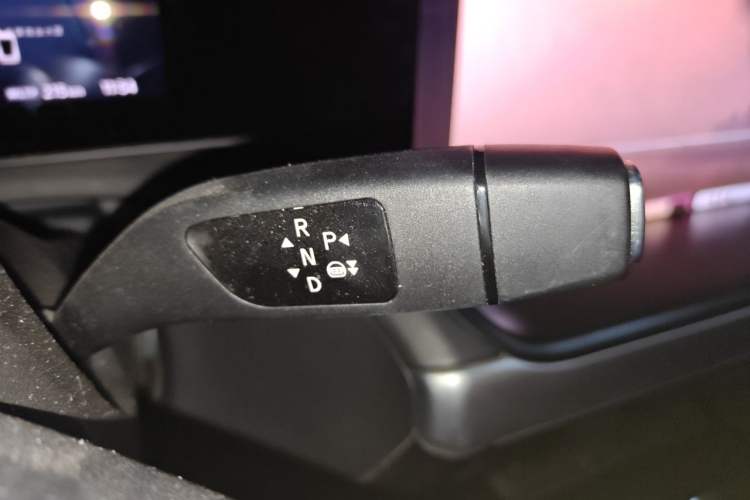 Used XPeng P7 2020 586E Gear Lever