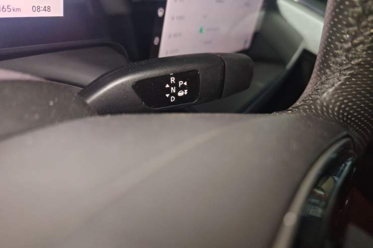 Used XPeng P7 2020 586N Gear Lever