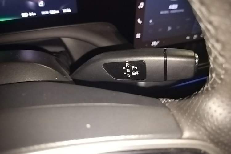 Used XPeng P7 2020 586N Gear Lever