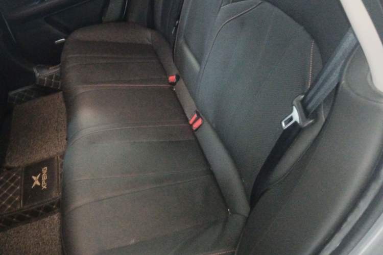 Used XPeng P7 2020 586E Interior 4