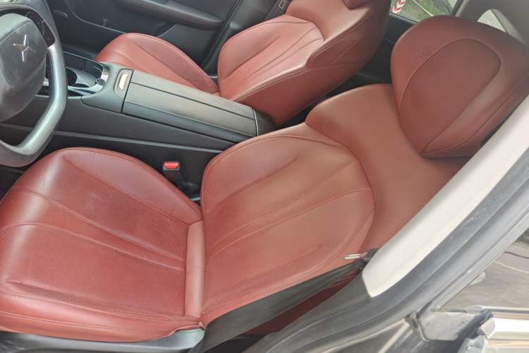 Used XPeng P7 2020 670E Interior 6