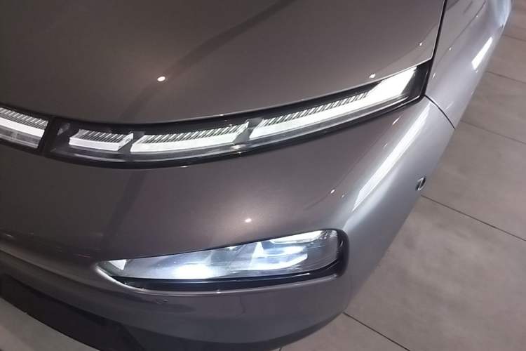 Used XPeng P7 2020 670E Left Front Headlight