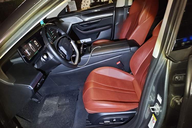 Used XPeng P7 2020 670E Left Front Seat