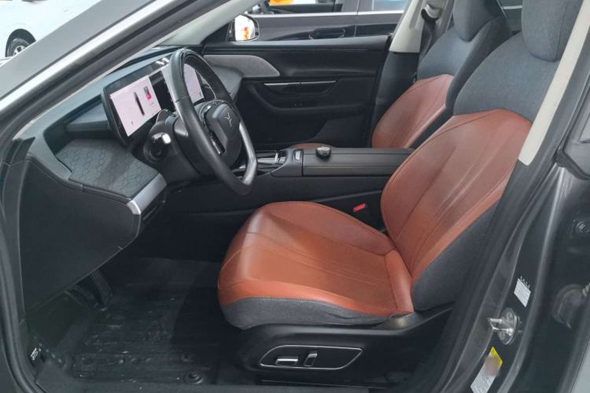 Used XPeng P7 2020 706G Left Front Seat