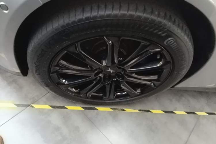 Used XPeng P7 2020 562N Performance Edition Left Front Wheel Hub